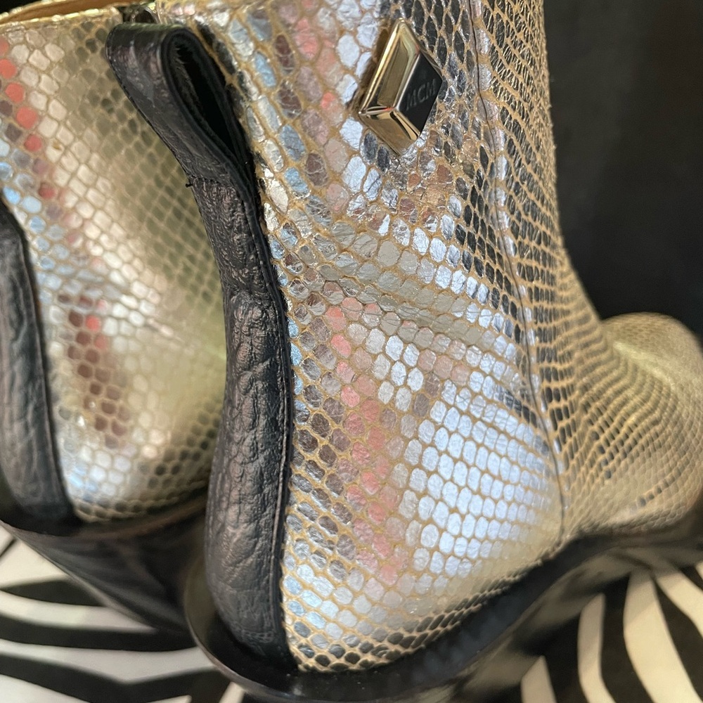 Limited Edition MCM Runway snakeskin Silver Metallic Ankle Booties Size 37 - Picture 3 of 7